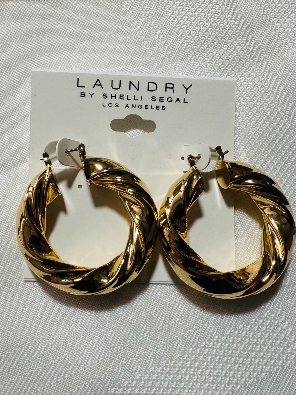 NWT Laundry By Shelli Segal Gold Twisted Hoop Earrings - Picture 2 of 5